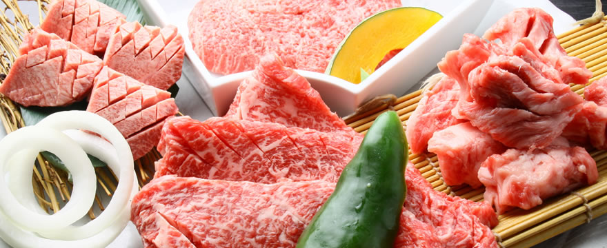 市場直送の肉と食材