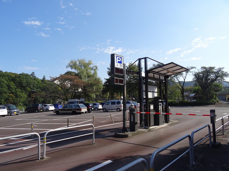 釜の淵公園　市民プール側駐車場